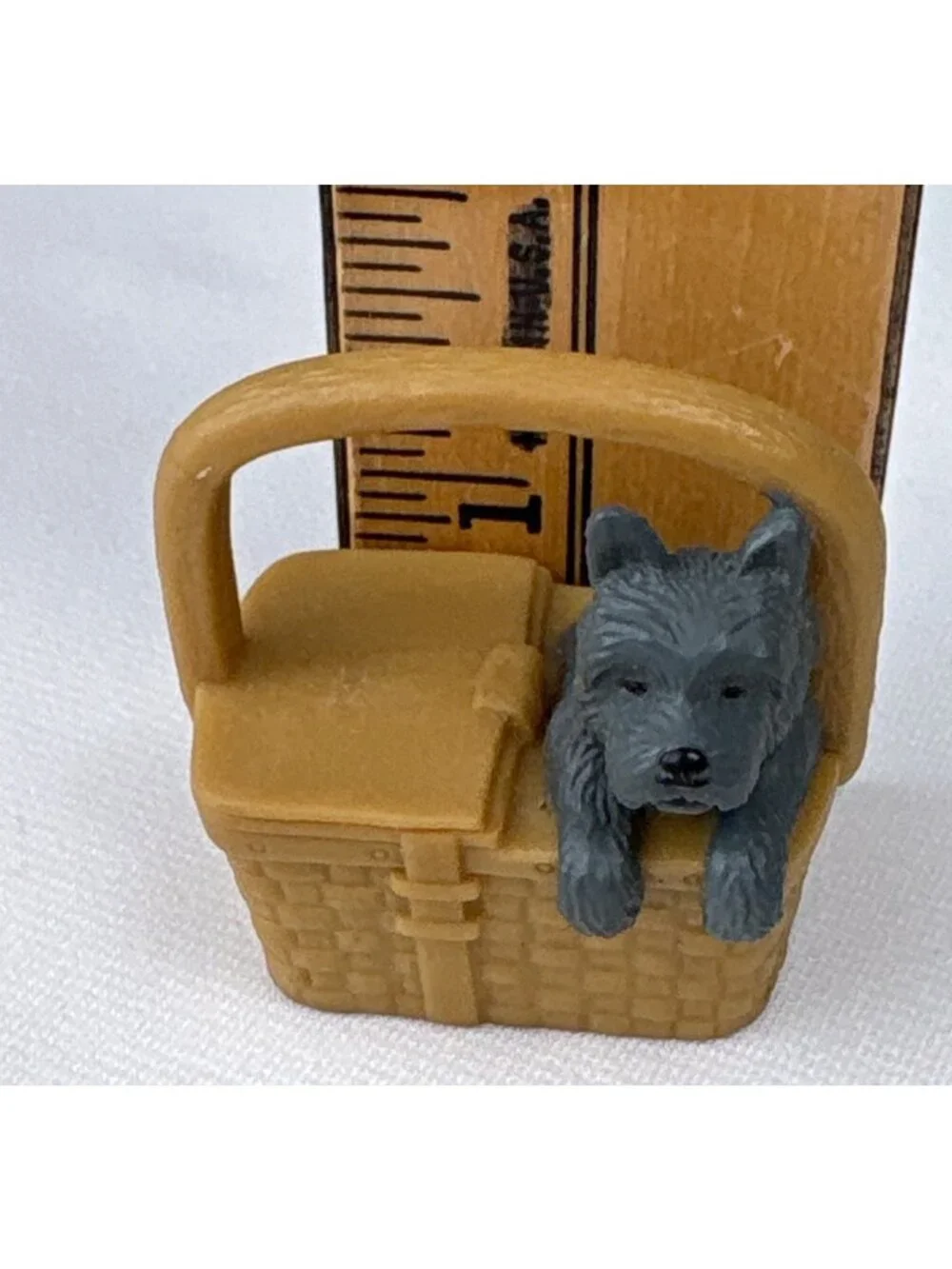 Madame Alexander Wizard of Oz Toto in Basket Vintage McDonalds Toy Collectible